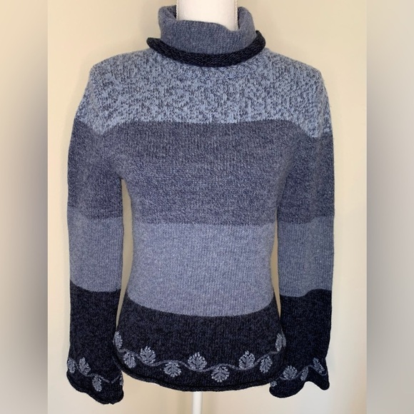 Jillian Jones Knit Sweater Turtleneck Embroidered Lambswool Blues Size Medium - Picture 3 of 7